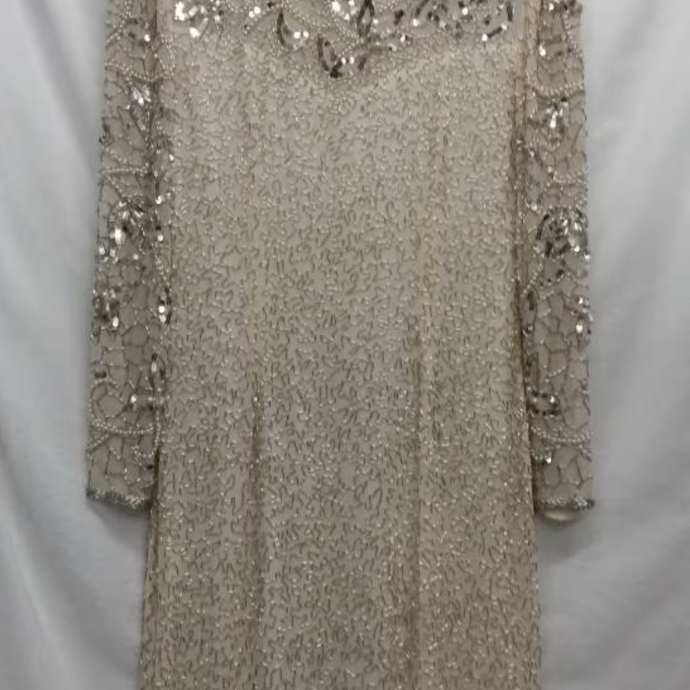 Elegant Cream Sequin Dress - Picture 6 of 8